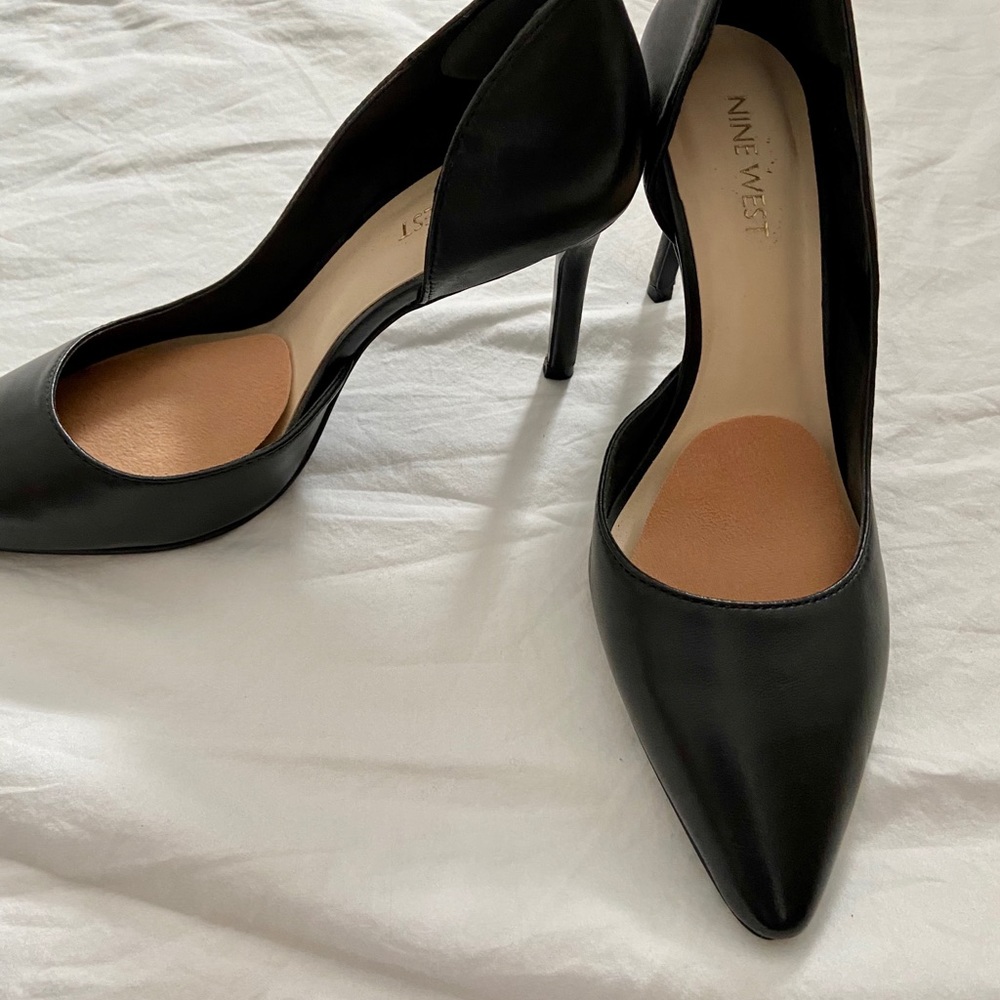 Nine West Black Pumps (6.5)